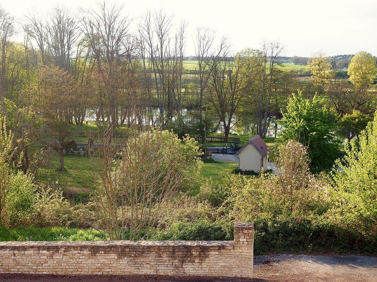 Chambres D'Hotes Les Coutas Mailly-la-Ville المظهر الخارجي الصورة
